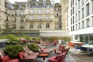 Отель «citizenM Paris Champs-Élysées», Париж