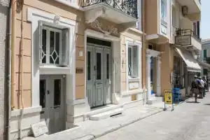 Апартаменты «Step One | Luxury Suites right in the heart of Acropolis next to metro station», Афины