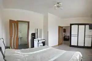 Family Hotel, Ереван