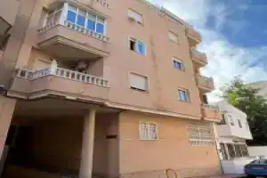 Cozy apartment 200m from the beach, Торревьеха