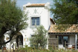 Отель «Hôtel Restaurant Les Arnelles», Сент-Мари-де-ла-Мер