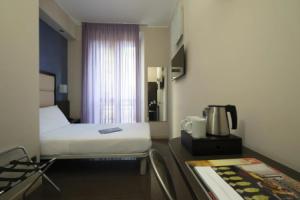 Hotel «Five», Милан