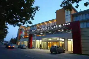 Hunguest Hotel Aqua Sol, Хайдусобосло