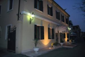 Hotel «Isola Di Caprera», Мира