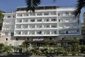 Hotel «Panorama», Майори