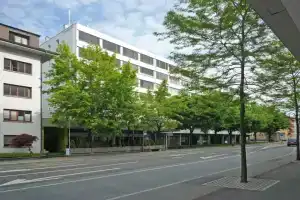 VISIONAPARTMENTS Zug Baarerstrasse, Цуг