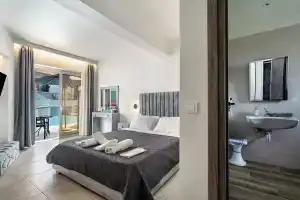 Blue Star Aparthotel, Нидри
