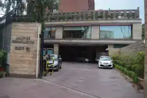 Отель «Jaypee Siddharth», Дели