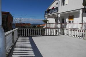 Apartment Buto 2 2 pax, Цриквеница