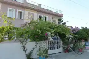 Nilay Apart Hotel, Дальян