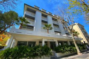 Hotel «Lux», Габичче-Маре