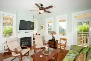 The Black Pearl 3 Bedroom Home, Линкольн-Сити