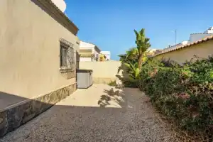 House With Private Pool, Торревьеха