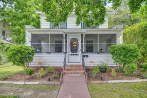 Charming Hampton Home ~ 7 Mi to Buckroe Beach!, Ньюпорт-Ньюс