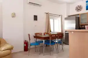 Haraki Beach Mediterranean Retreat, Хараки