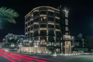 Bratus Hotel Aqaba, Акаба