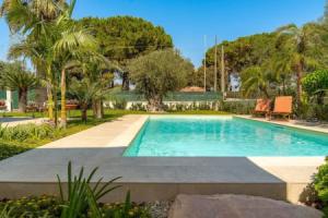 Villa Bali With Pool by Wonderful Italy, Аренелла