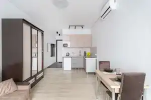На квартире на улице Большая Почтовая, Москва