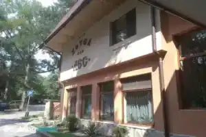 Hotel «Les», Разград