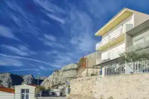 Nice Home In Omis With Wifi And 2 Bedrooms, Омис