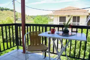 Comfy green studio/just 150m to the beach, Финикунда