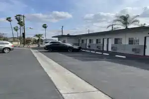 Rancho Motel, Онтэрио