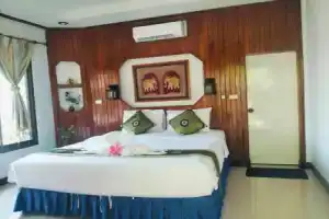 Moonwalk Lanta Resort, Остров Ланта