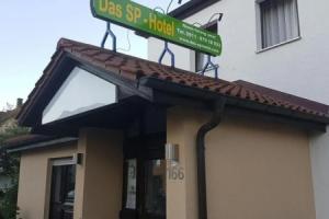 Das Sp Hotel, Фюрт