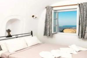 Impeccable Double Bed Villa in Imerovigli Santorin, Фиростефани