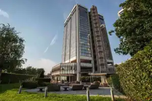The Hub Hotel, Милан