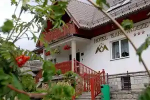 Hotel «Karkonosze», Карпач