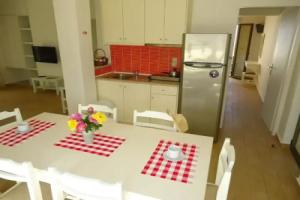Two Three Bedroom Apt- Sea View Swimming Pool, Сфакаки
