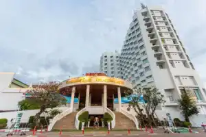 Thong Tarin Hotel, Сурин