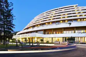 Olympic Palace Hotel, Иксия