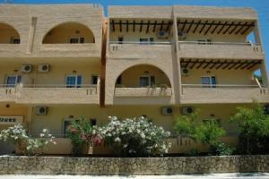 Albatros Hotel, Малеме