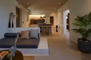 Апарт-отель «Halcyon Days Suites», Пиргос