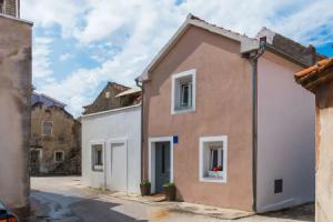 2 Bed House With Sea View in Šibenik!, Zablaće