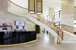Отель «The Lunar Patong», Патонг