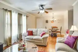 2 Mi to Downtown: Lake Charles Apartment, Лейк-Чарльз