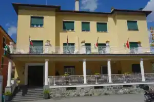 Hotel «Dora», Леванто