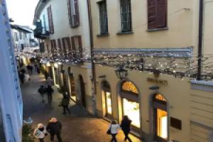 Kindness art apartment in historic center, Арона