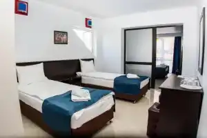 Гостиница «Мармарис», Адлер