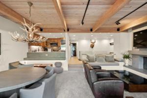 Deluxe 3 & 4 Bedroom Aspen Apartments Next to Silver Queen Gondola, Аспен