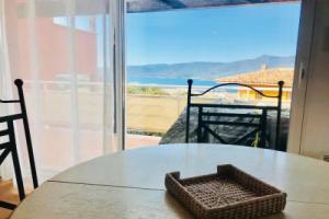 Appartement deux chambres avec vue mer proche du centre ville, Проприано