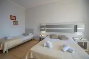 Agoulos Beach Hotel, Аргаси