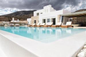 Luxury Key Paros, Парикия