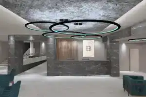 Hotel «Byron», Леричи