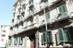 B&B Palazzo Scaramella, Салерно