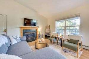 Walk to Downtown: Mountain-view Estes Escape, Эстес-Парк