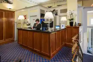 LHotel, Монреаль
